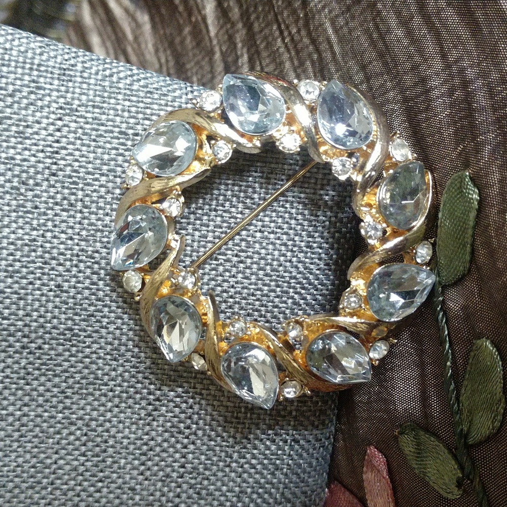 Ladies vintage gold necklace and matching brooch - Picture 4 of 6